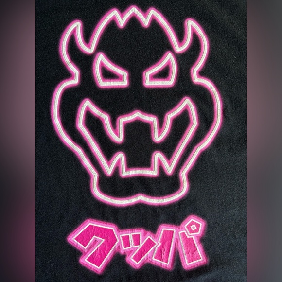 Universal Super Mario Nintendo World Hot Pink Bowser Tee Sz.M - Picture 3 of 5